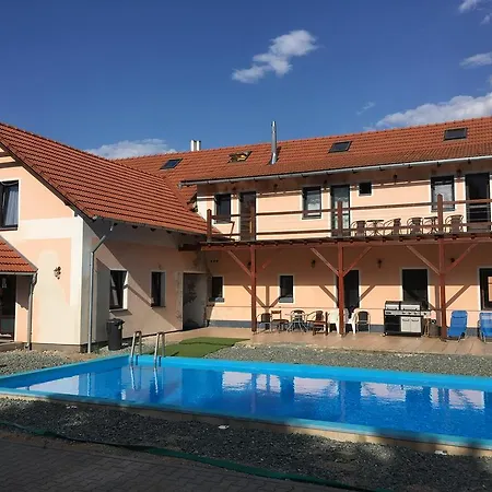 Guest house Hrastice