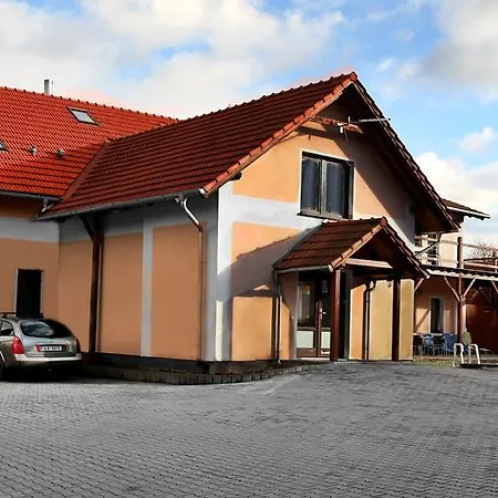 Hrastice *