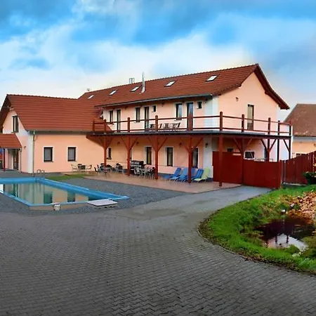 Hrastice Guest house Skuhrov nad Belou